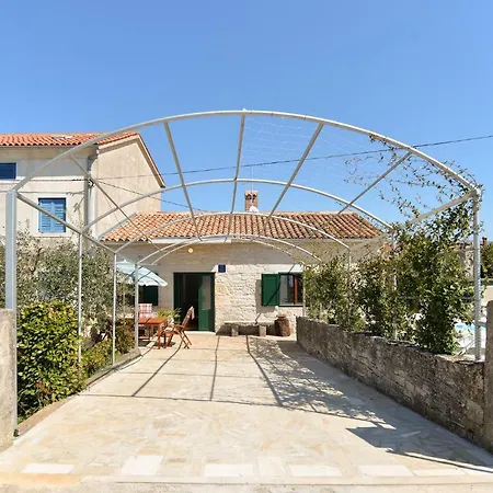 House 1829 Rakalj